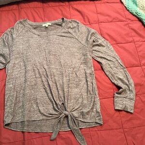 Nine Britton 
Light purple/gray
Tie-Front Long Sleeve Top
